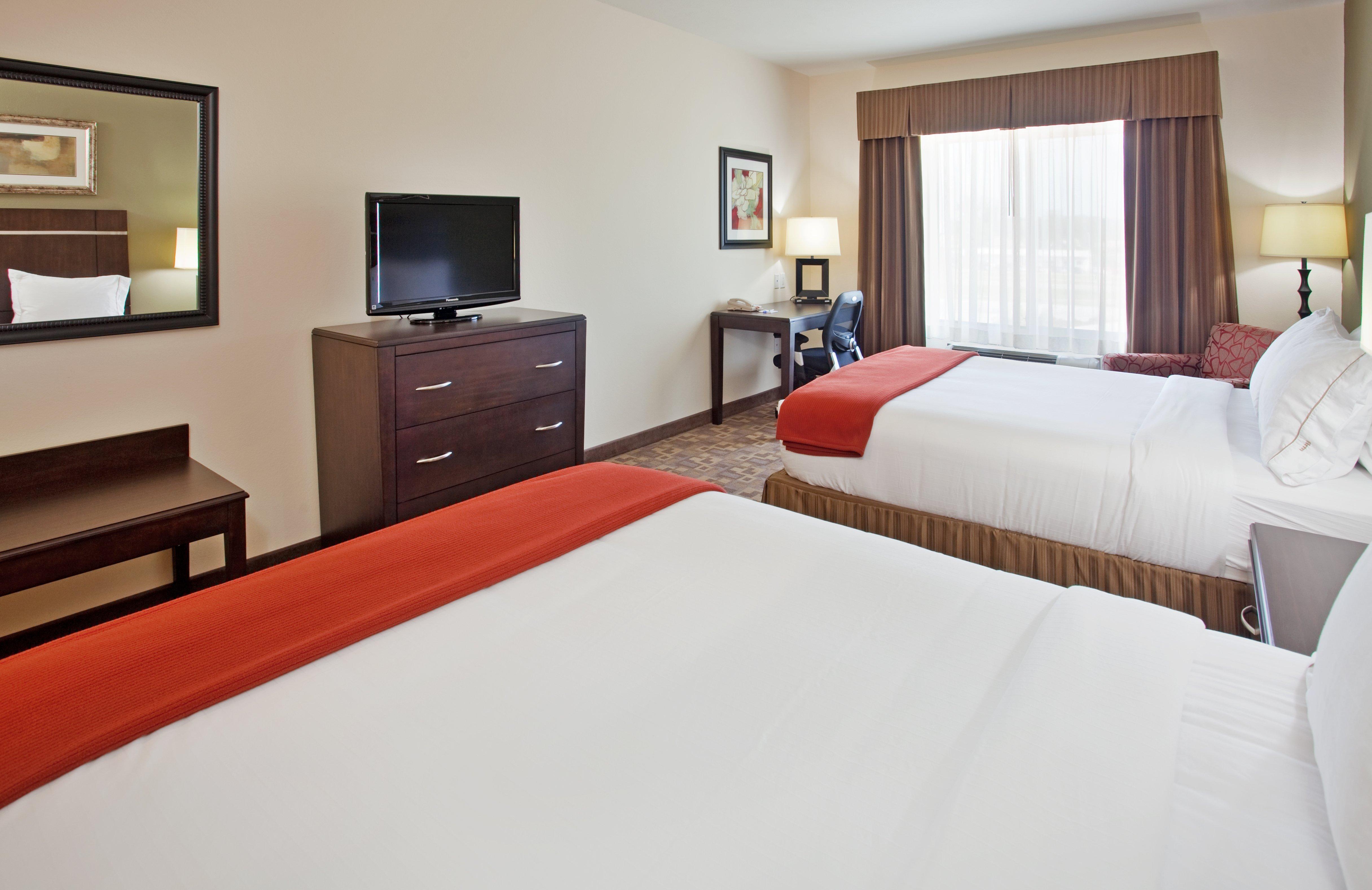Holiday Inn Express & Suites North Топика Экстерьер фото