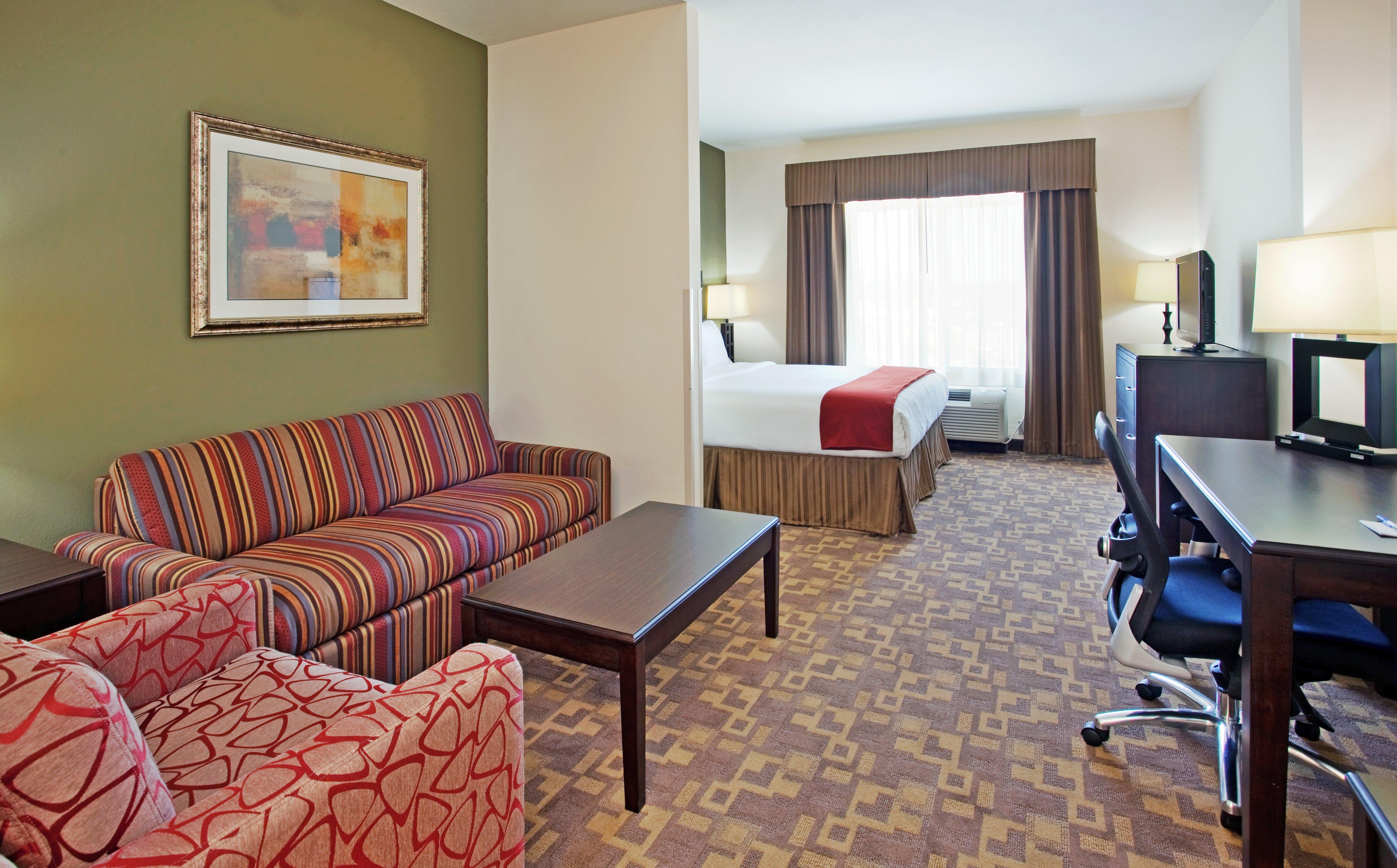 Holiday Inn Express & Suites North Топика Экстерьер фото